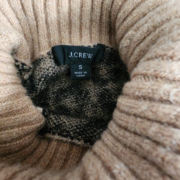 J. CREW Oversize Animal Print Sweater Size S - Picture 7 of 8